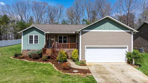 2143 Derby Ct, Morganton, NC 28655