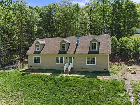 14 Tom Worley Rd, Leicester, NC 28748