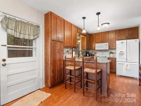 Kitchen - 2599 Thickety Rd, Clyde, NC 28721 photo 2 of 2