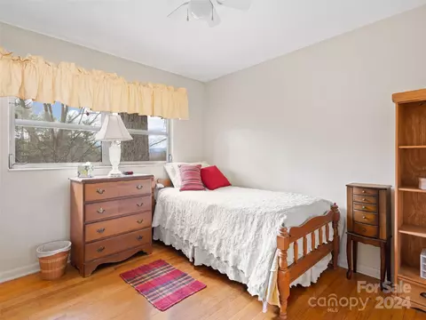 Bedroom - 2599 Thickety Rd, Clyde, NC 28721 photo 1 of 3