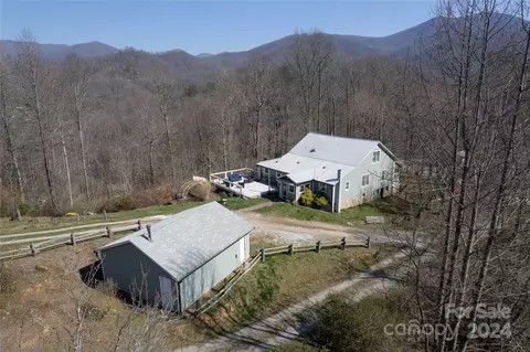 240 Henry Rd, Sylva, NC 28779