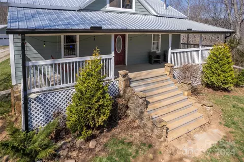 Exterior - 240 Henry Rd, Sylva, NC 28779 photo 2 of 8