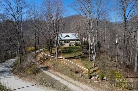View/Area - 240 Henry Rd, Sylva, NC 28779 photo 4 of 13
