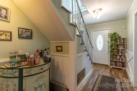 Entry Way - 240 Henry Rd, Sylva, NC 28779 photo 3 of 4