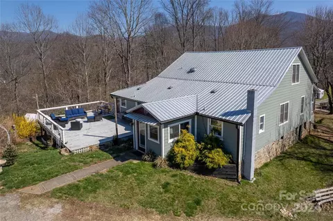 View/Area - 240 Henry Rd, Sylva, NC 28779 photo 2 of 13