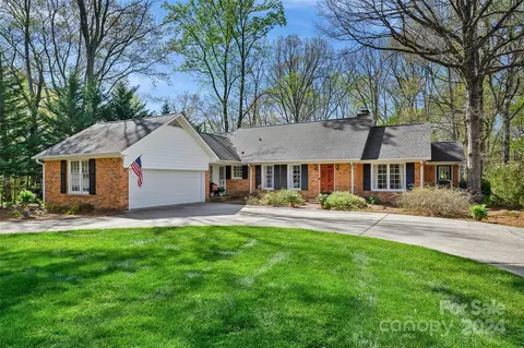 2154 Granada Dr, Charlotte, NC 28226