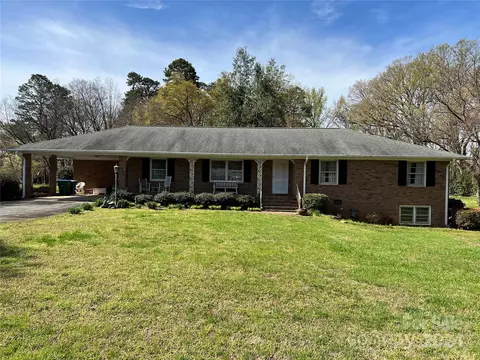 12332 Idlewild Rd, Matthews, NC 28105