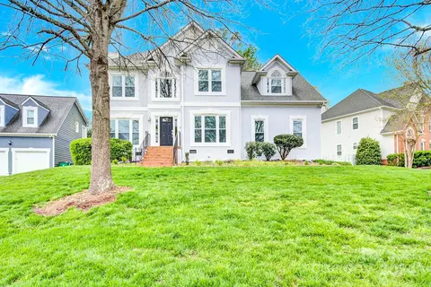 9132 Sandpiper Dr, Charlotte, NC 28277