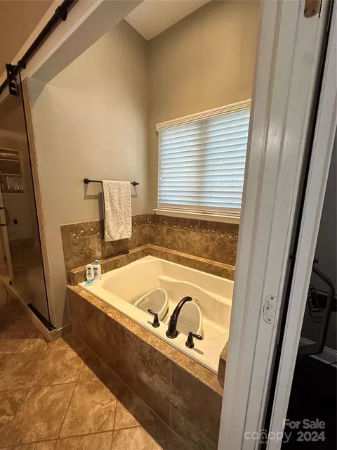 Bath - 3110 Keady Mill Loop, Kannapolis, NC 28081 photo 2 of 3