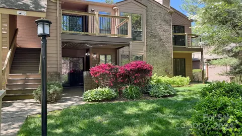 35 Ravencroft Ln, Asheville, NC 28803