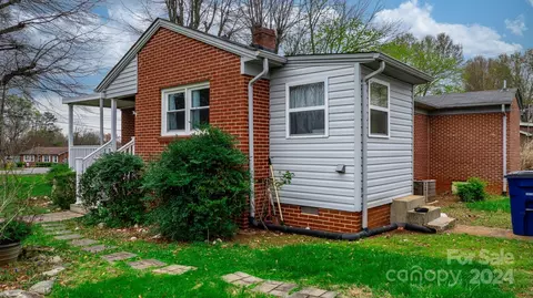 Exterior - 1503 County Home Rd, Conover, NC 28613 photo 8 of 12