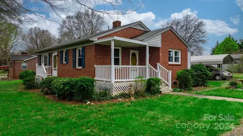 Exterior - 1503 County Home Rd, Conover, NC 28613 photo 7 of 12
