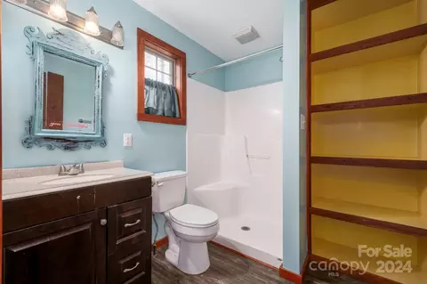 Bath - 1503 County Home Rd, Conover, NC 28613 photo 2 of 3
