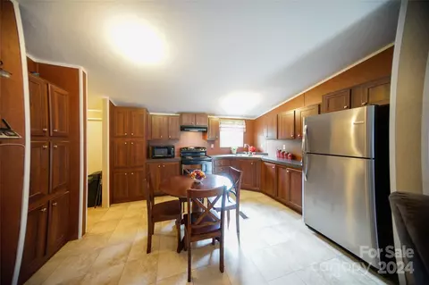 151 Peppertree Rd, Harmony, NC 28634 photo 7