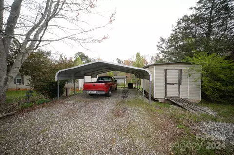 151 Peppertree Rd, Harmony, NC 28634 photo 18