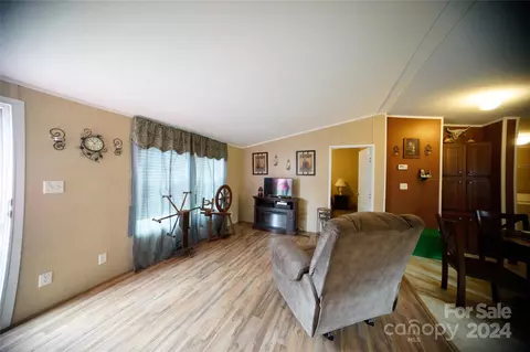 151 Peppertree Rd, Harmony, NC 28634 photo 5