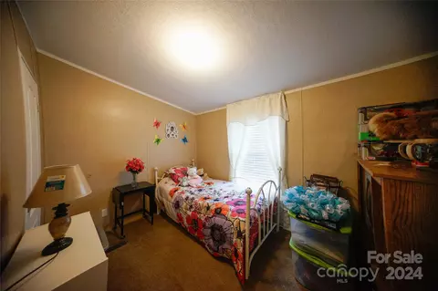 151 Peppertree Rd, Harmony, NC 28634 photo 9
