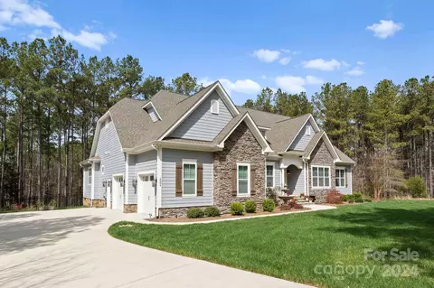Exterior - 6084 Chimney Bluff Rd, Lancaster, SC 29720 photo 4 of 9