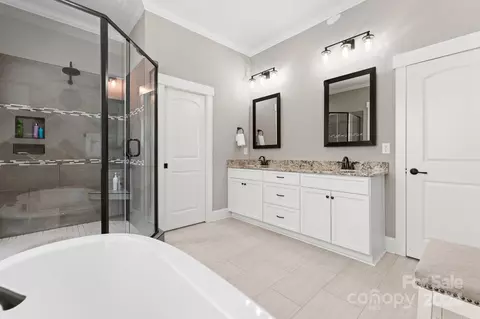 Bath - 6084 Chimney Bluff Rd, Lancaster, SC 29720 photo 3 of 5