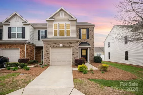 2224 Kensington Station Pkwy, Charlotte, NC 28210