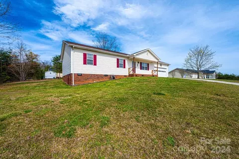 6455 Ridgeview Cir, Granite Falls, NC 28630