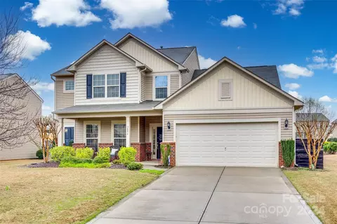 3890 Kestrel Ln, Fort Mill, SC 29707