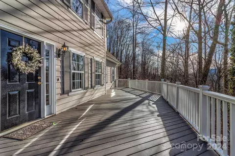 103 Red Oak Dr, Mills River, NC 28759