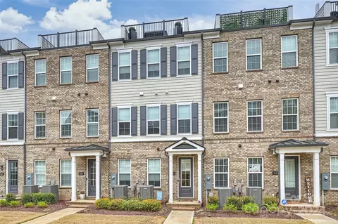 5058 Harrowsmith Ln, Charlotte, NC 28204