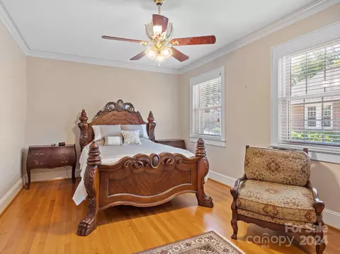 Bedroom - 8 7th Ne Ave NE, Hickory, NC 28601 photo 1 of 7