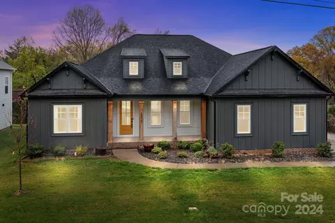 3312 Eva Dr, Concord, NC 28027