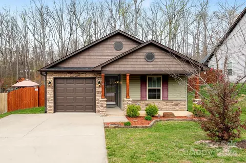 13 Mallard Run Dr, Arden, NC 28704