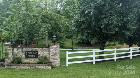 Jonathan Creek 31 Drive #31, Etowah, NC 28729