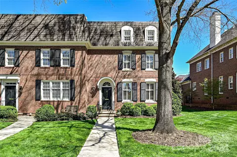 207 Perrin Pl, Charlotte, NC 28207