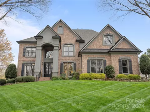 1201 Thistledown Ct, Matthews, NC 28104