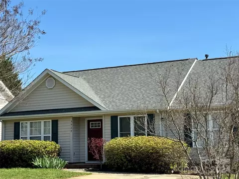 3529 Arvin Dr, Charlotte, NC 28269