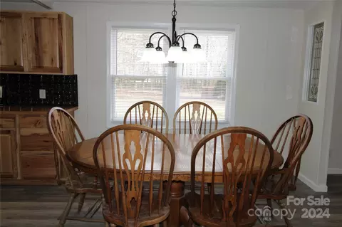 Dining - 8810 Spring Meadow Dr, Hickory, NC 28601 photo 2 of 2