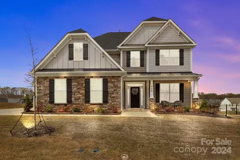 806 Yucatan Dr, Waxhaw, NC 28173