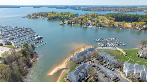 View/Area - 18716 Nautical Dr, Cornelius, NC 28031 photo 11 of 12
