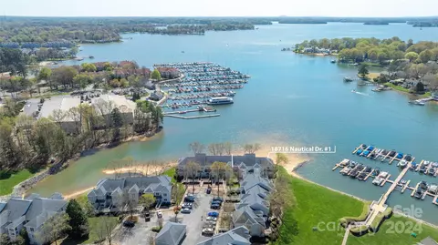 View/Area - 18716 Nautical Dr, Cornelius, NC 28031 photo 5 of 12
