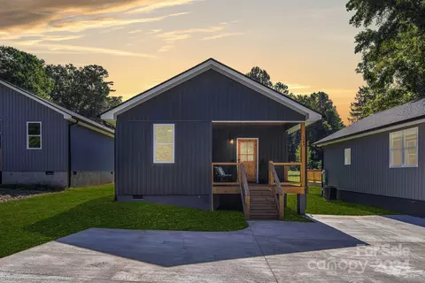 343 Cashiers Valley Rd, Brevard, NC 28712