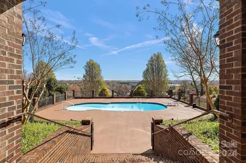 Exterior - 6206 Dwayne Starnes Dr, Hickory, NC 28602 photo 5 of 8
