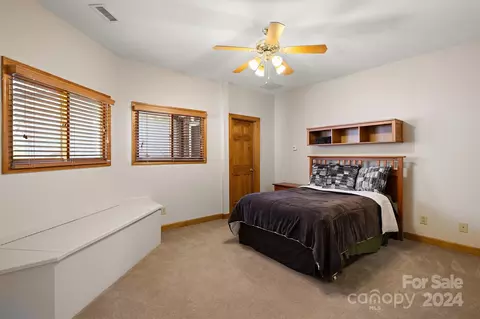 Bedroom - 6206 Dwayne Starnes Dr, Hickory, NC 28602 photo 4 of 5