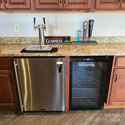Kitchen - 6206 Dwayne Starnes Dr, Hickory, NC 28602 photo 5 of 5