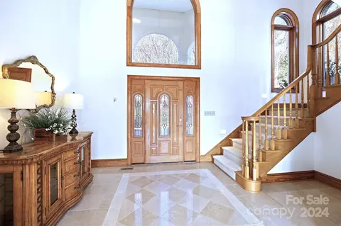 Entry Way - 6206 Dwayne Starnes Dr, Hickory, NC 28602 photo 1 of 3
