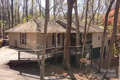 1177 Molokai Dr, Tega Cay, SC 29708
