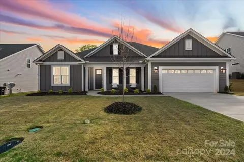 176 Wescot Dr, Concord, NC 28027