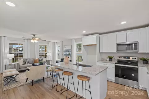 1404 W Walnut Ave, Gastonia, NC 28052
