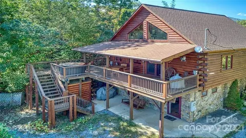 135 Aerial Rdg, Waynesville, NC 28785