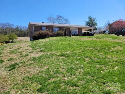 1564 Catawba Ter, Lenoir, NC 28645
