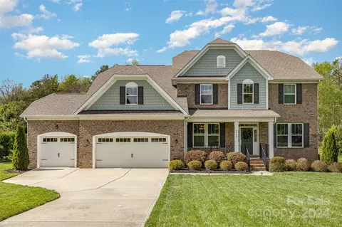 8425 Carly W Ln W, Mint Hill, NC 28227